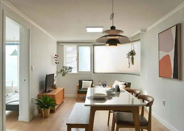 Gasthuis Hongdae Cozy-women's Shared *